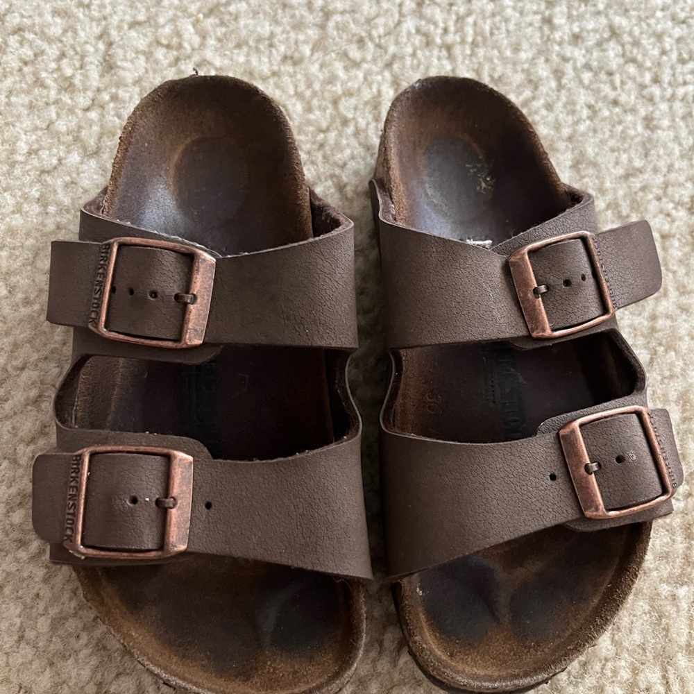 Toddler Birkenstock Arizona footbed sandal tan
